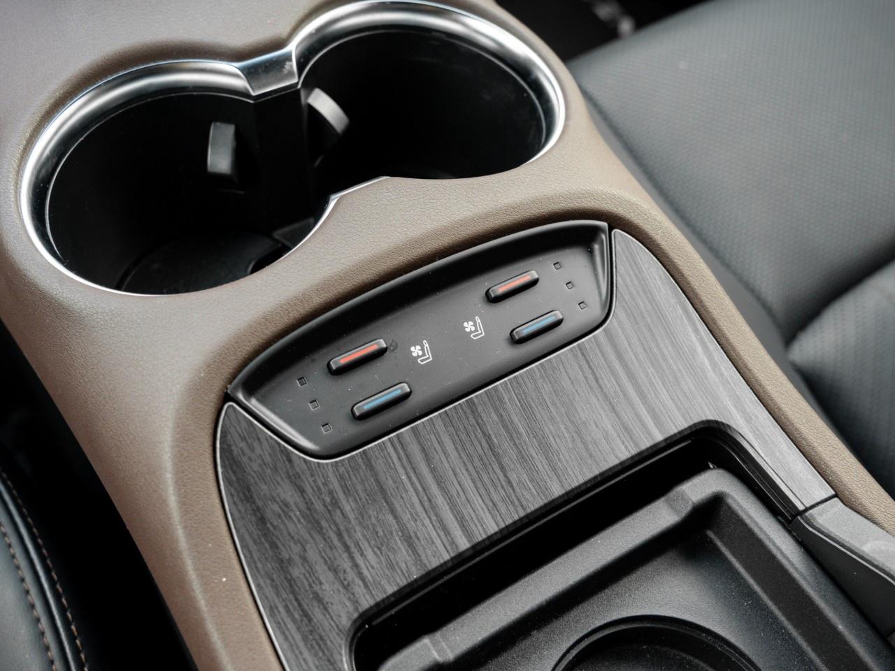 2021 Toyota Venza LIMITED AWD Photo