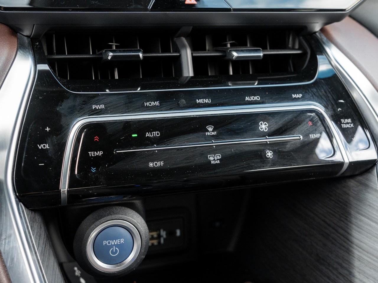 2021 Toyota Venza LIMITED AWD Photo