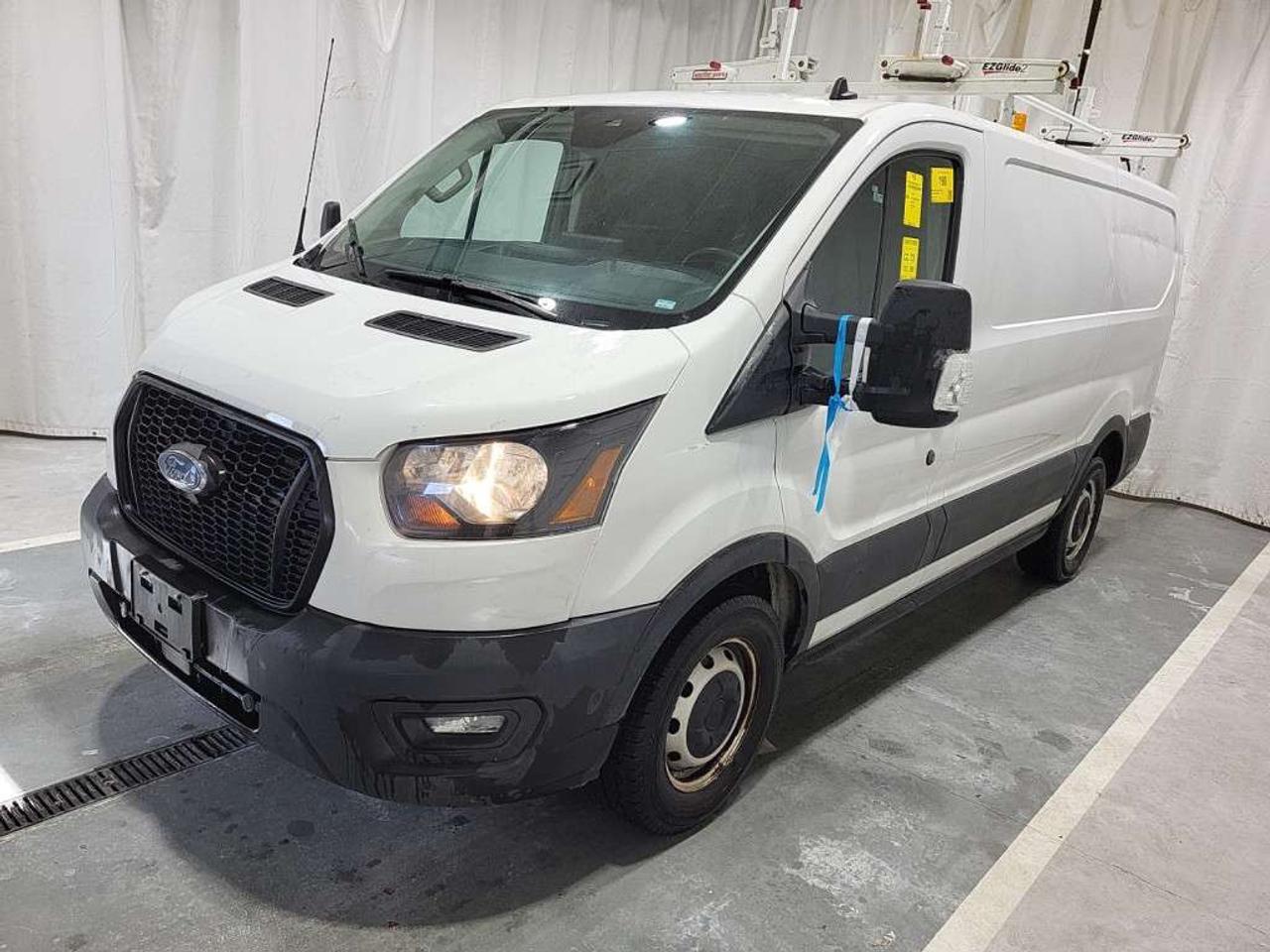 2022 Ford Transit Cargo 130WB   RACKS   SYNC W/BIG SCREEN Photo