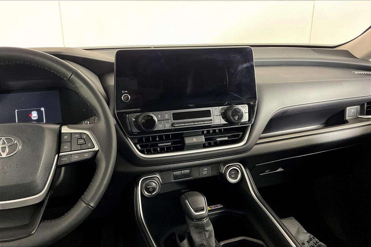 2025 Toyota Grand Highlander Hybrid XLE AWD Photo
