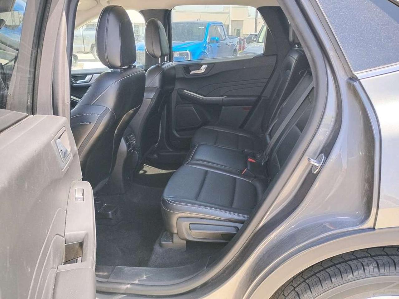 2023 Ford Escape Platinum Photo