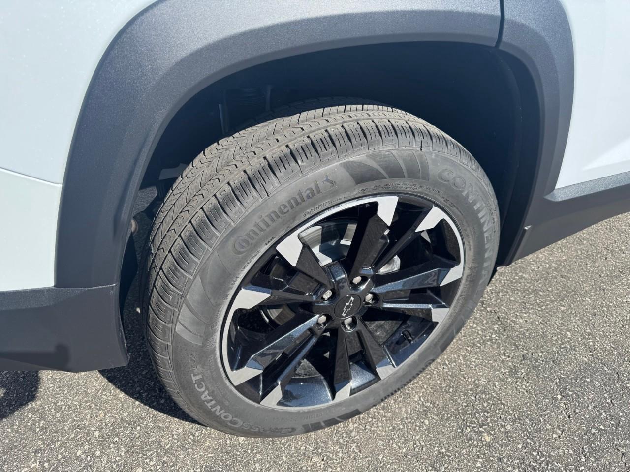 2027 Chevrolet Equinox RS 4dr All-Wheel Drive Photo