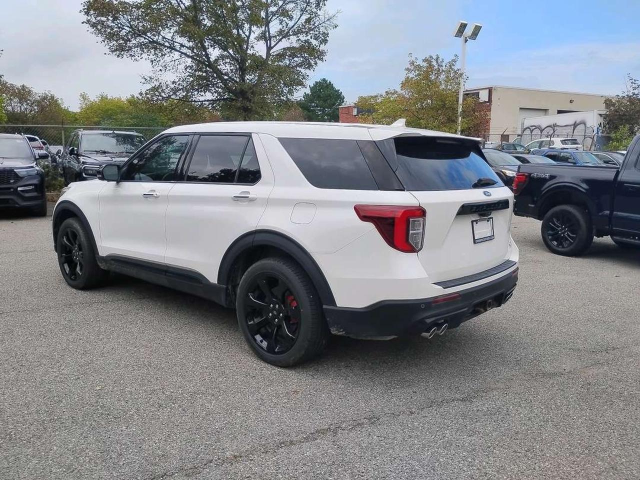 2022 Ford Explorer ST Photo