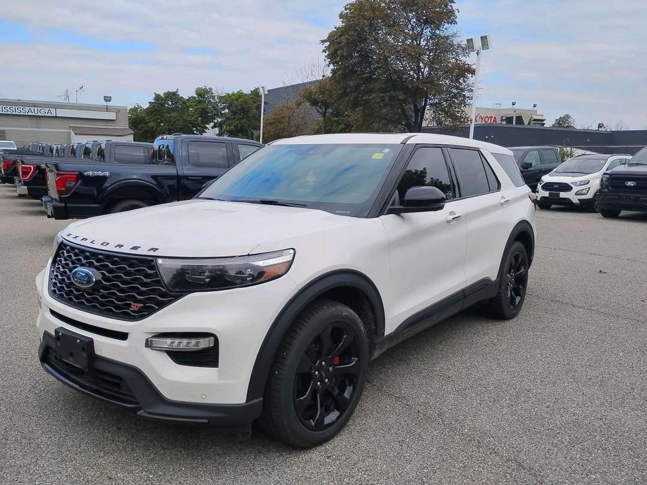 2022 Ford Explorer ST Photo