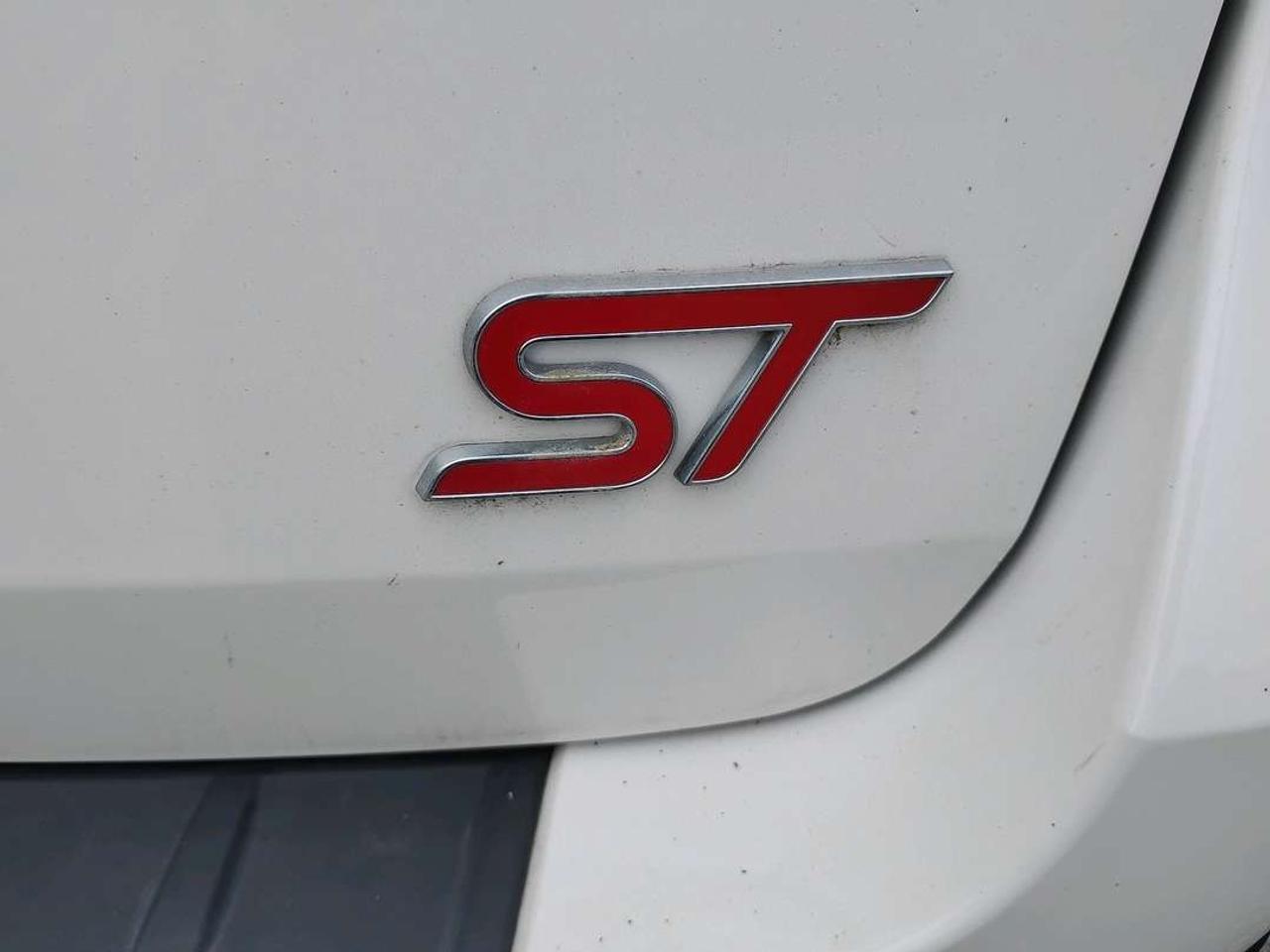 2022 Ford Explorer ST Photo