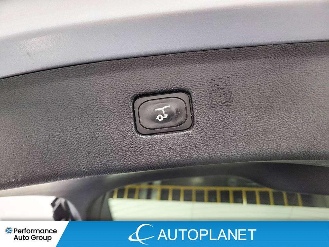 2023 Ford Edge SEL AWD, Bluetooth, Back Up Cam w/ Parking Sensors Photo
