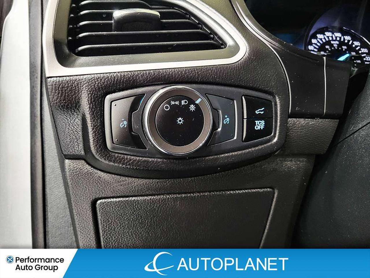 2023 Ford Edge SEL AWD, Bluetooth, Back Up Cam w/ Parking Sensors Photo