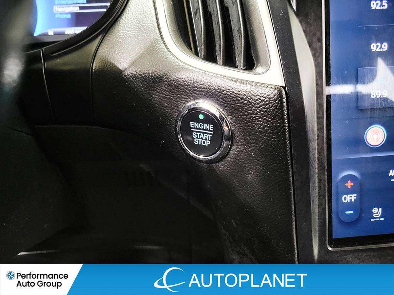 2023 Ford Edge SEL AWD, Bluetooth, Back Up Cam w/ Parking Sensors Photo