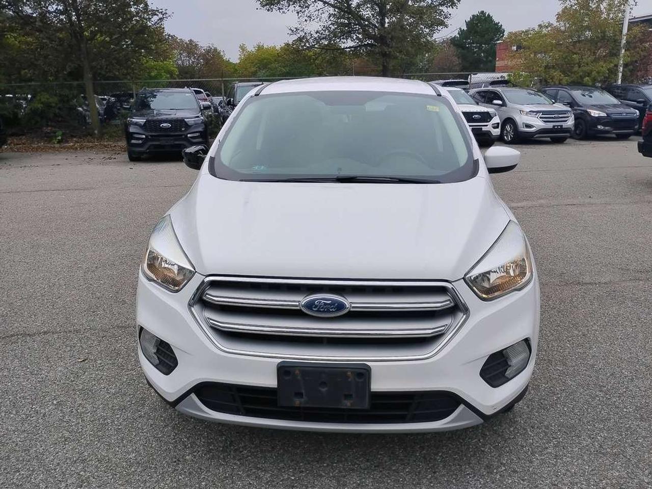 2017 Ford Escape SE Photo2