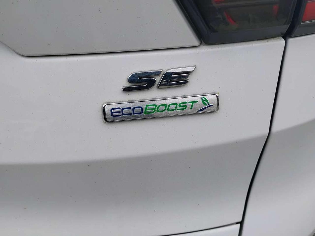 2017 Ford Escape SE Photo