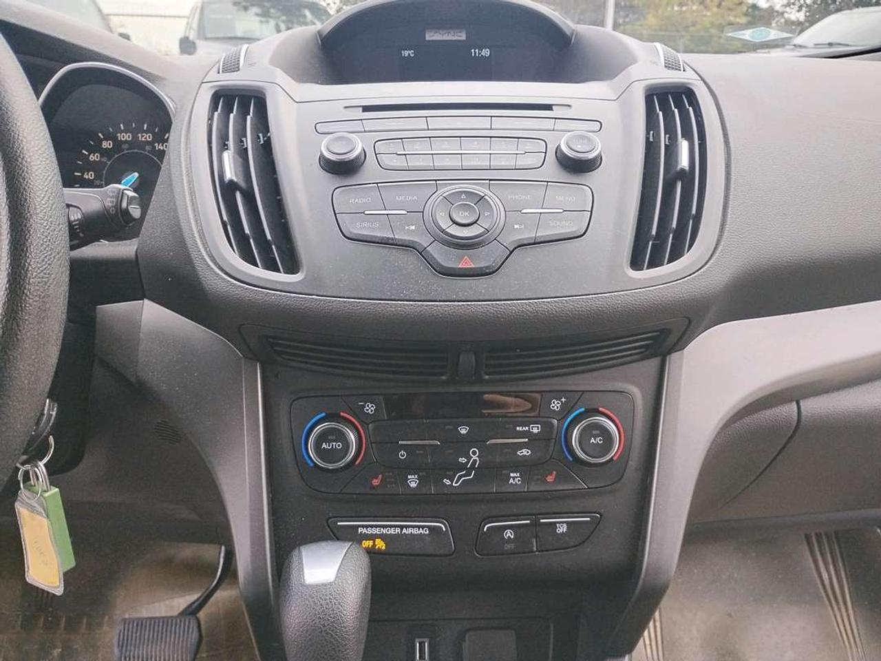 2017 Ford Escape SE Photo