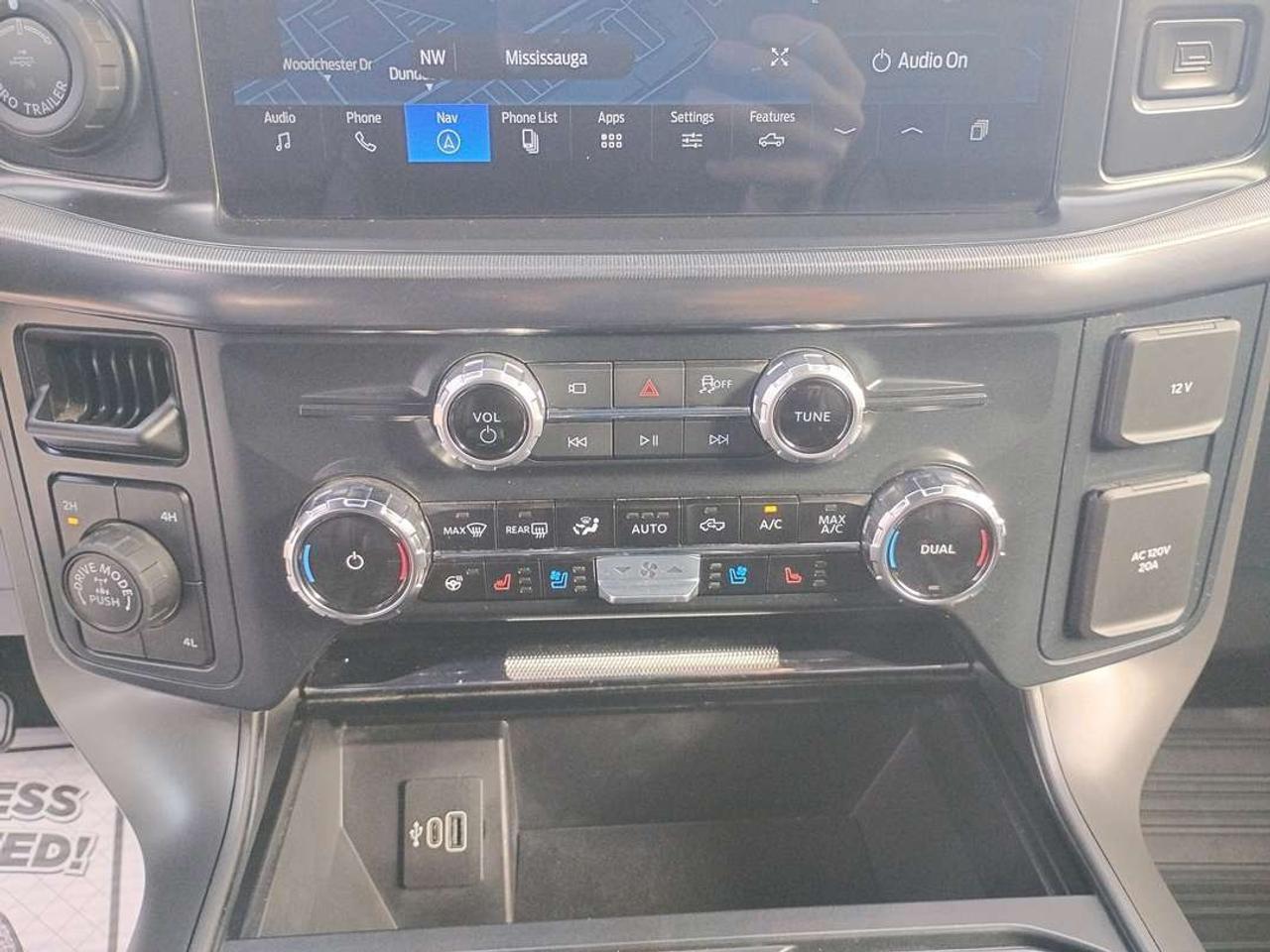 2026 Ford F-150 Lariat Photo