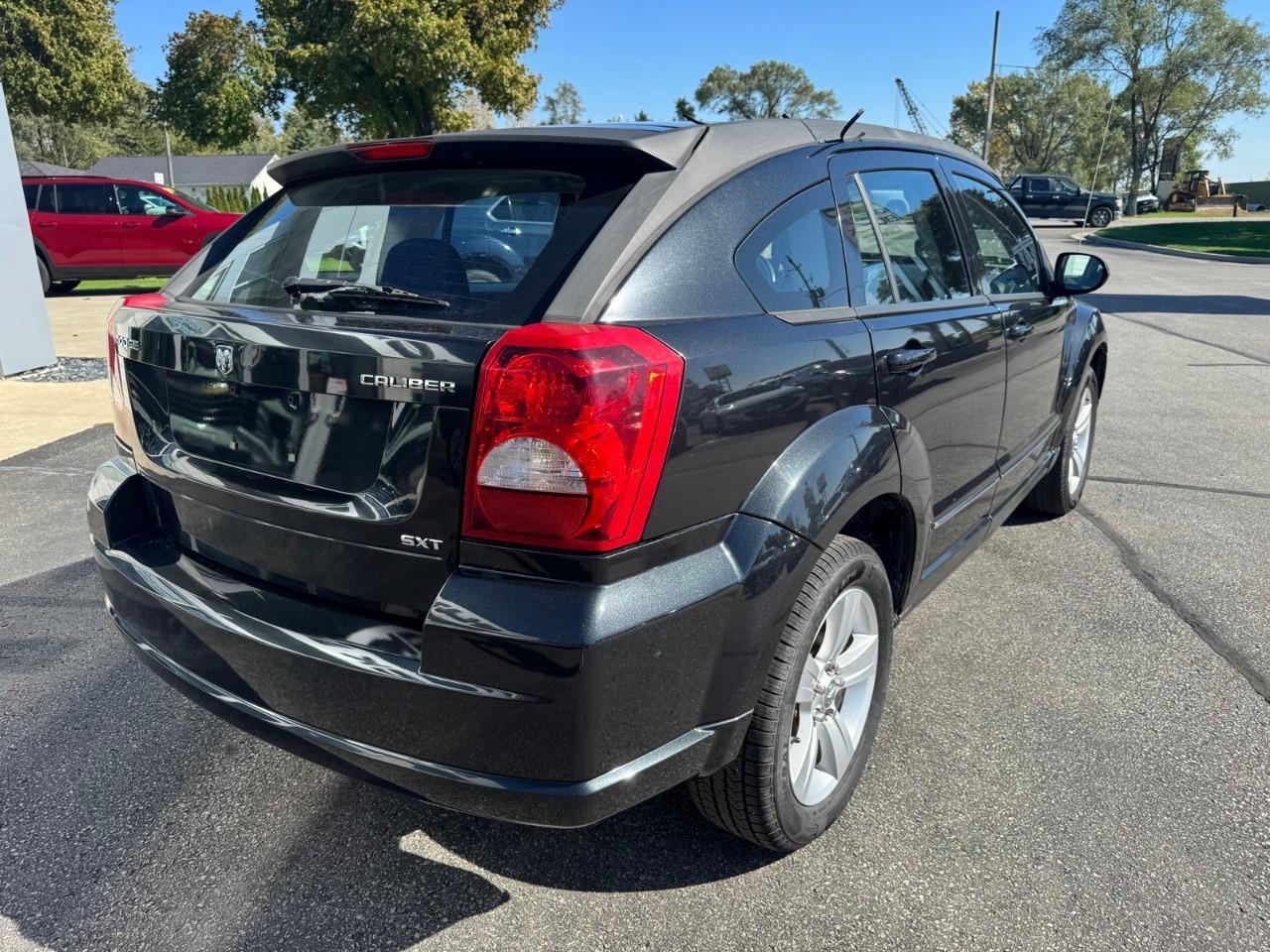 2010 Dodge Caliber SXT 4dr Front-wheel Drive Hatchback Photo