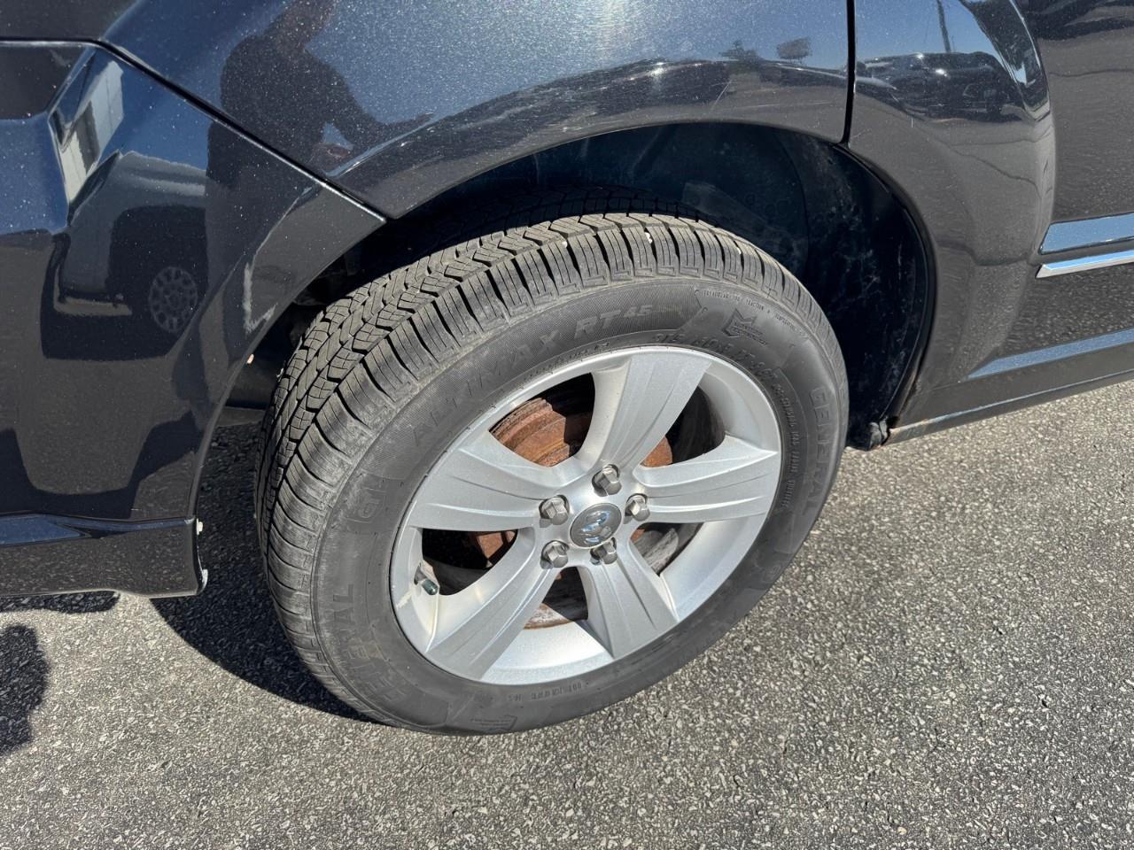 2010 Dodge Caliber SXT 4dr Front-wheel Drive Hatchback Photo
