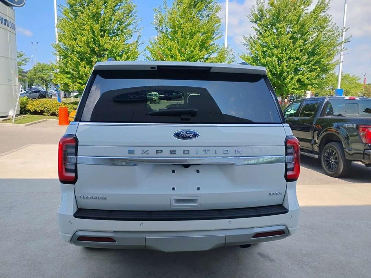 2024 Ford Expedition Platinum Max 4X4 Photo
