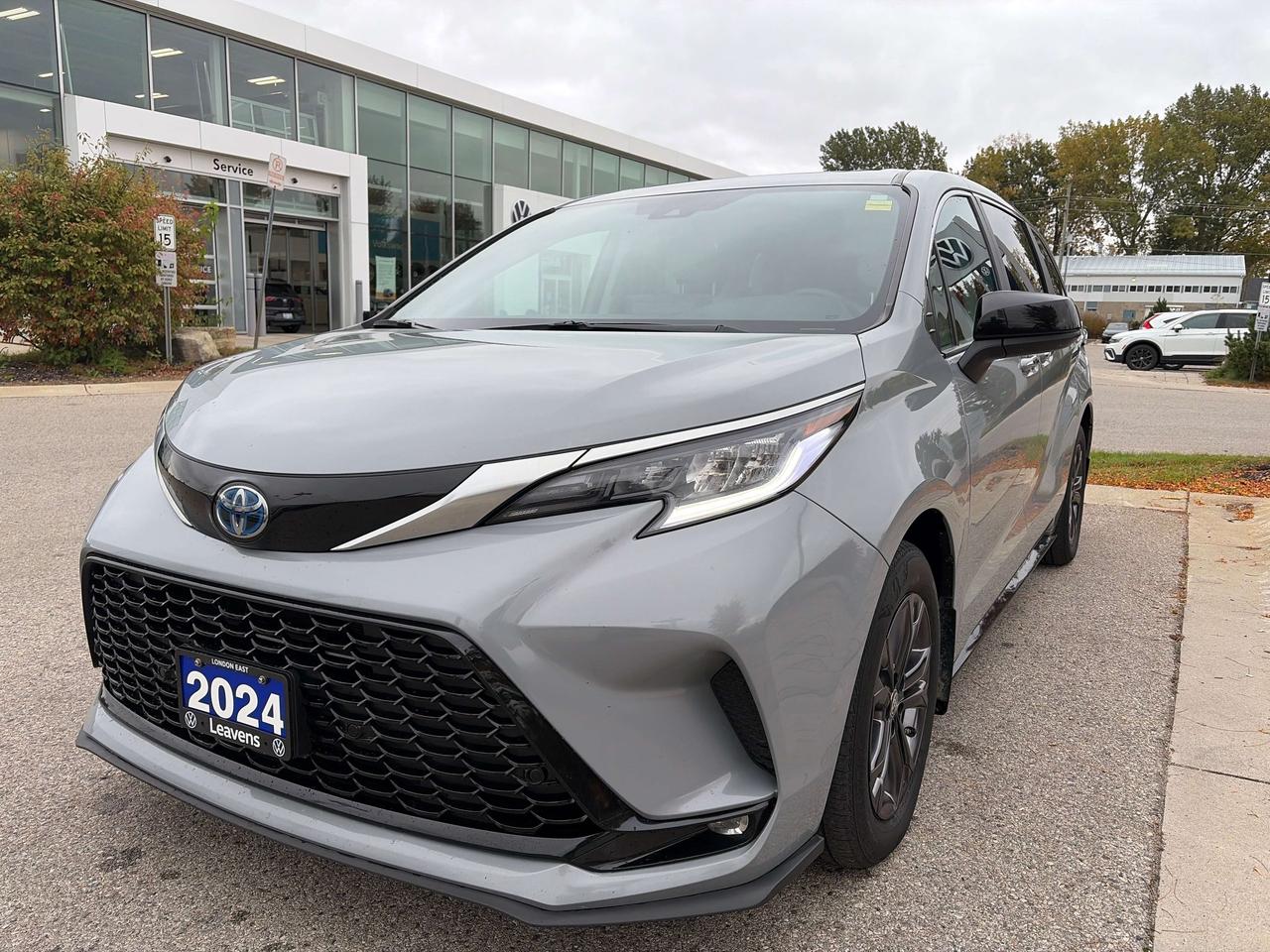 2024 Toyota Sienna XSE Photo