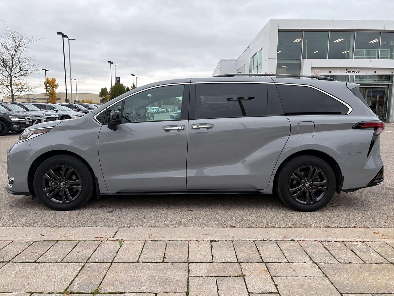 2024 Toyota Sienna XSE Photo