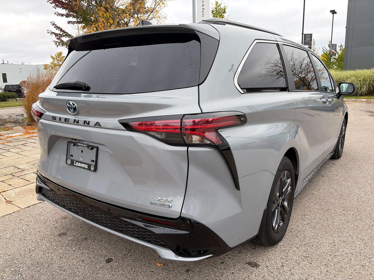2024 Toyota Sienna XSE Photo4