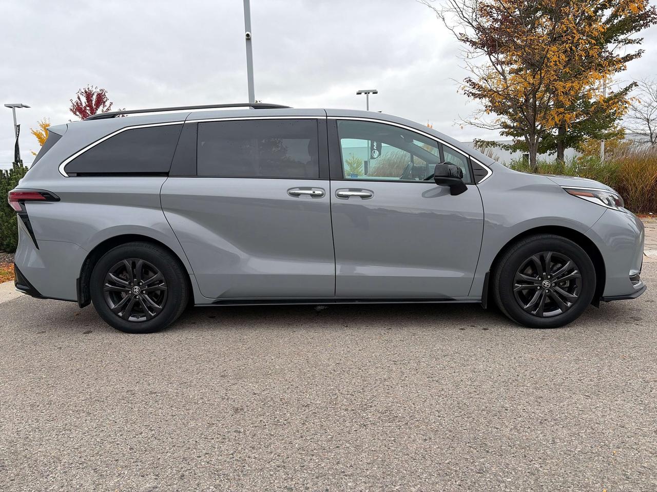 2024 Toyota Sienna XSE Photo