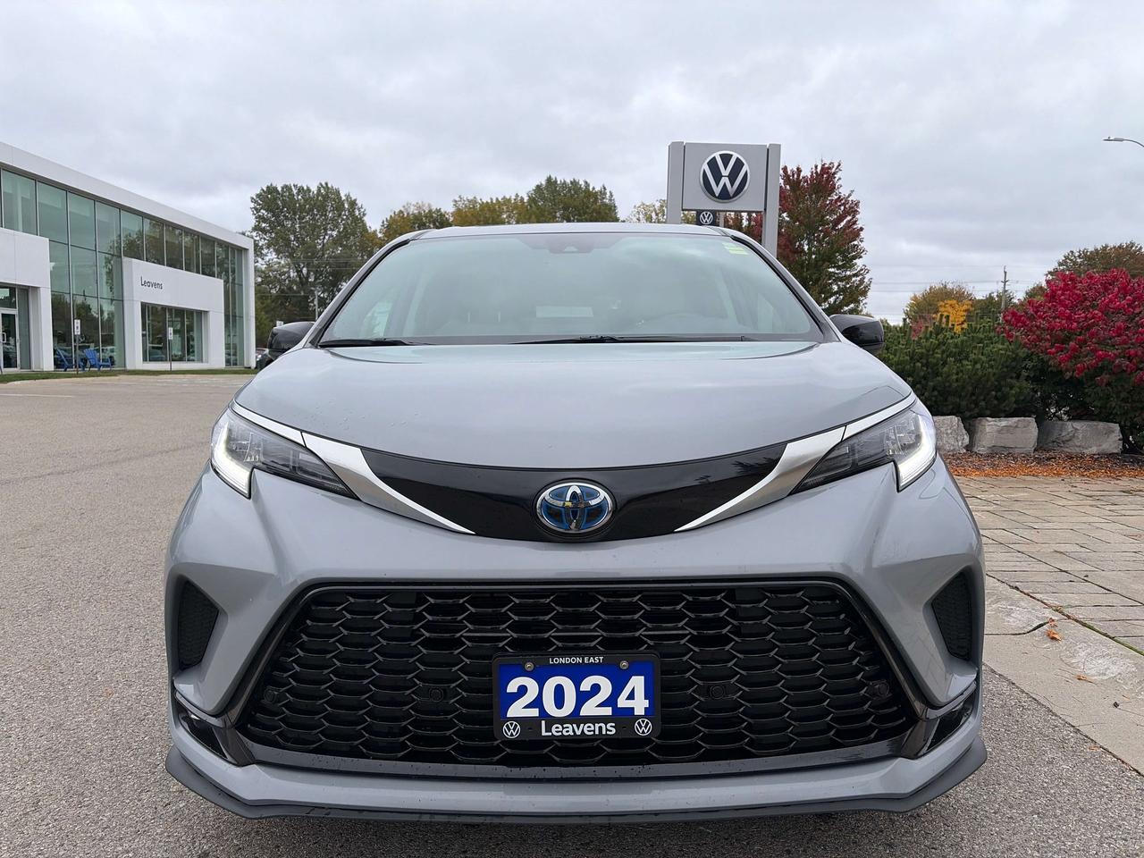 2024 Toyota Sienna XSE Photo
