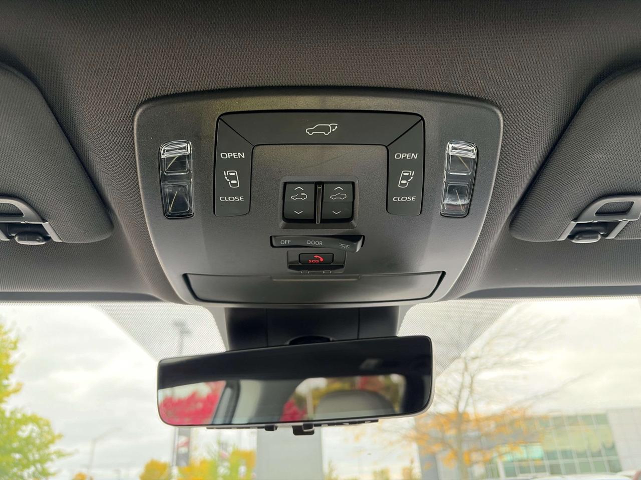 2024 Toyota Sienna XSE Photo