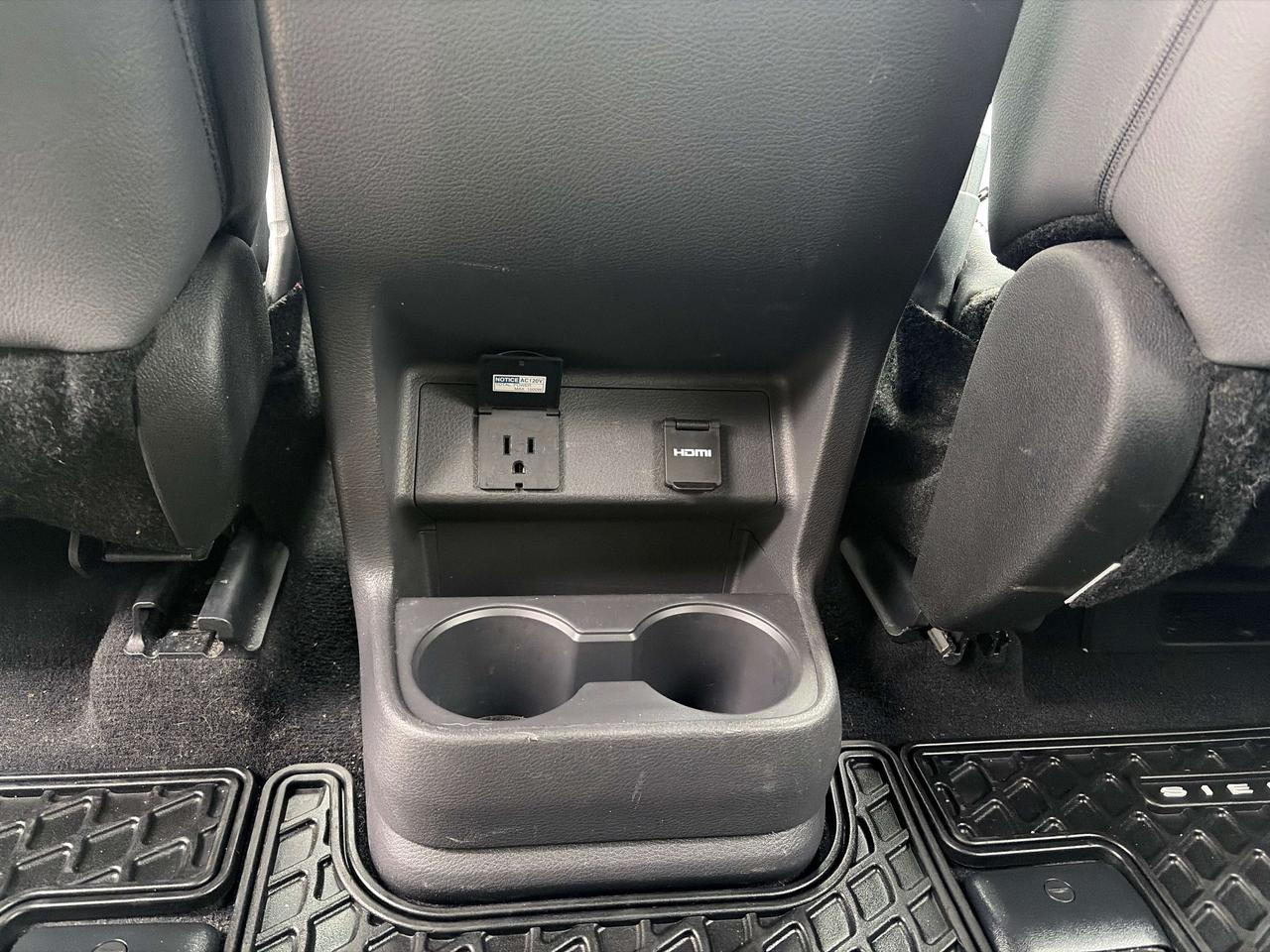 2024 Toyota Sienna XSE Photo