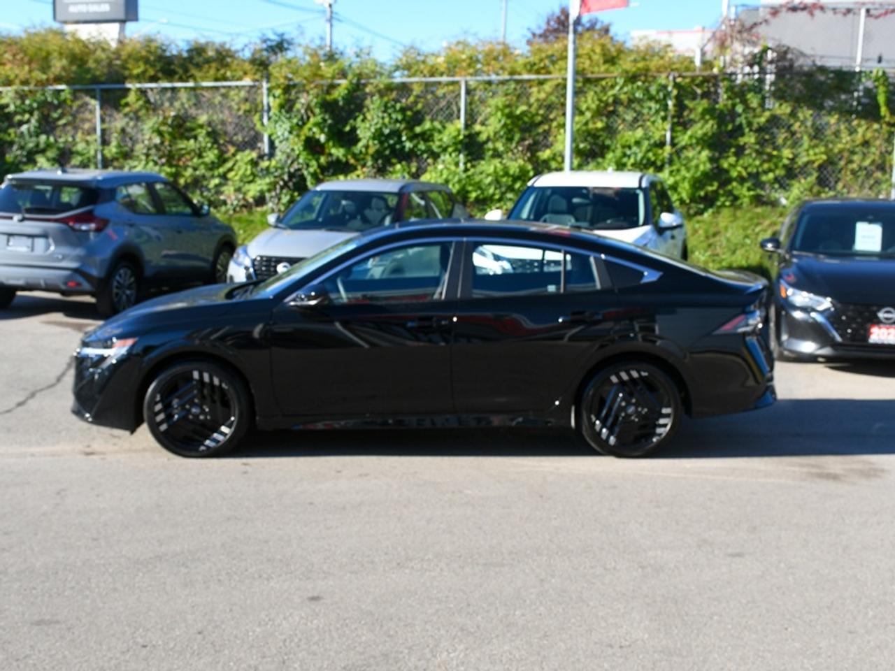 2026 Nissan Sentra SR   Heated Seats & Steering   Sunroof   CarPlay   Android Auto   Remote Start   Back up Cam Photo