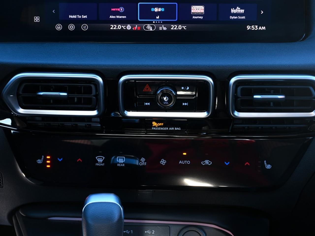 2026 Nissan Sentra SR   Heated Seats & Steering   Sunroof   CarPlay   Android Auto   Remote Start   Back up Cam Photo