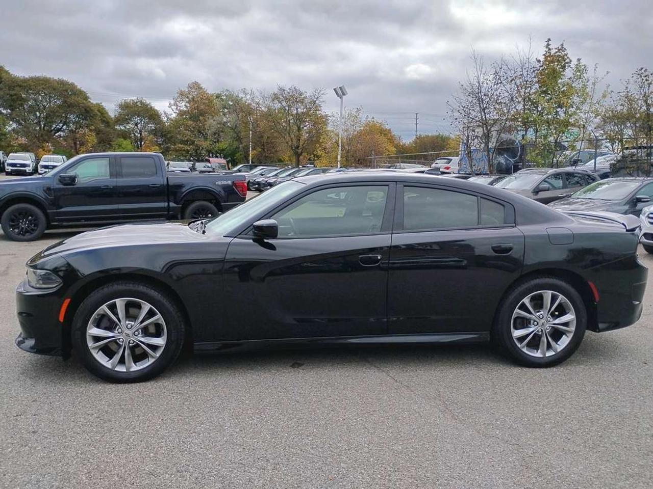 2020 Dodge Charger GT ONE OF THE ONLY AWD IN THE MARKET!  COMES WITH A FULL SET OF WINTER TIRES ON WHEELS Photo2