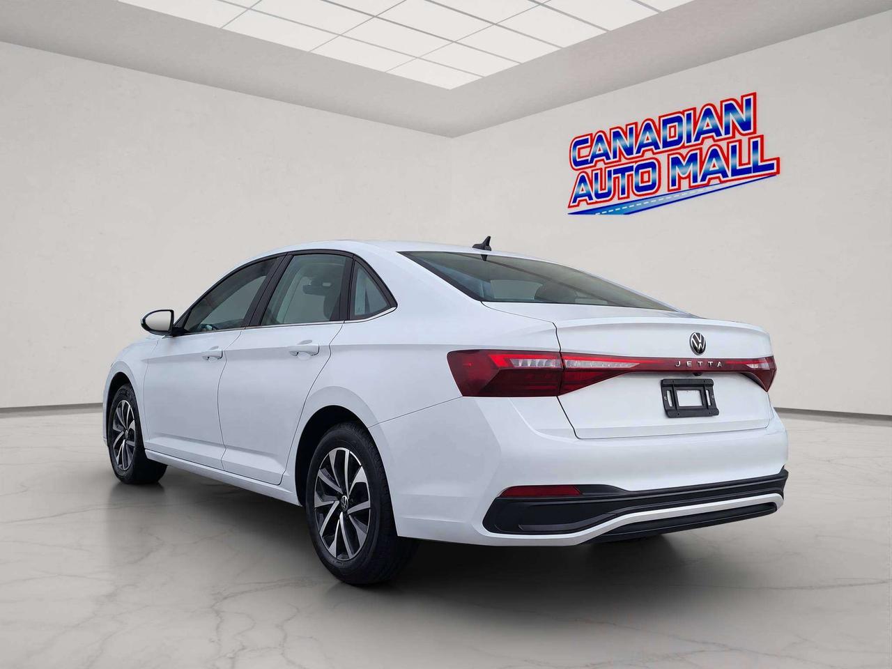 2025 Volkswagen Jetta TRENDLINE, HTD. SEATS, A/C, APPLE/ANDROID, 54K! Photo