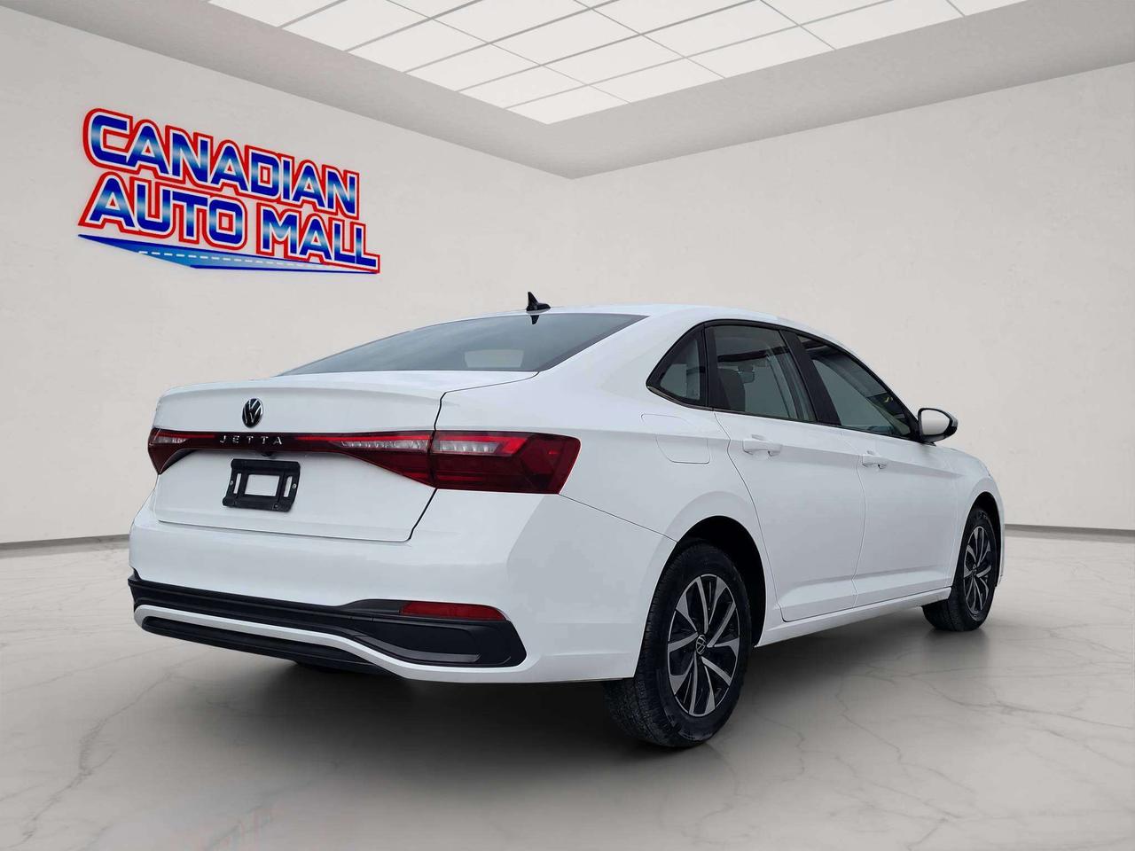 2025 Volkswagen Jetta TRENDLINE, HTD. SEATS, A/C, APPLE/ANDROID, 54K! Photo