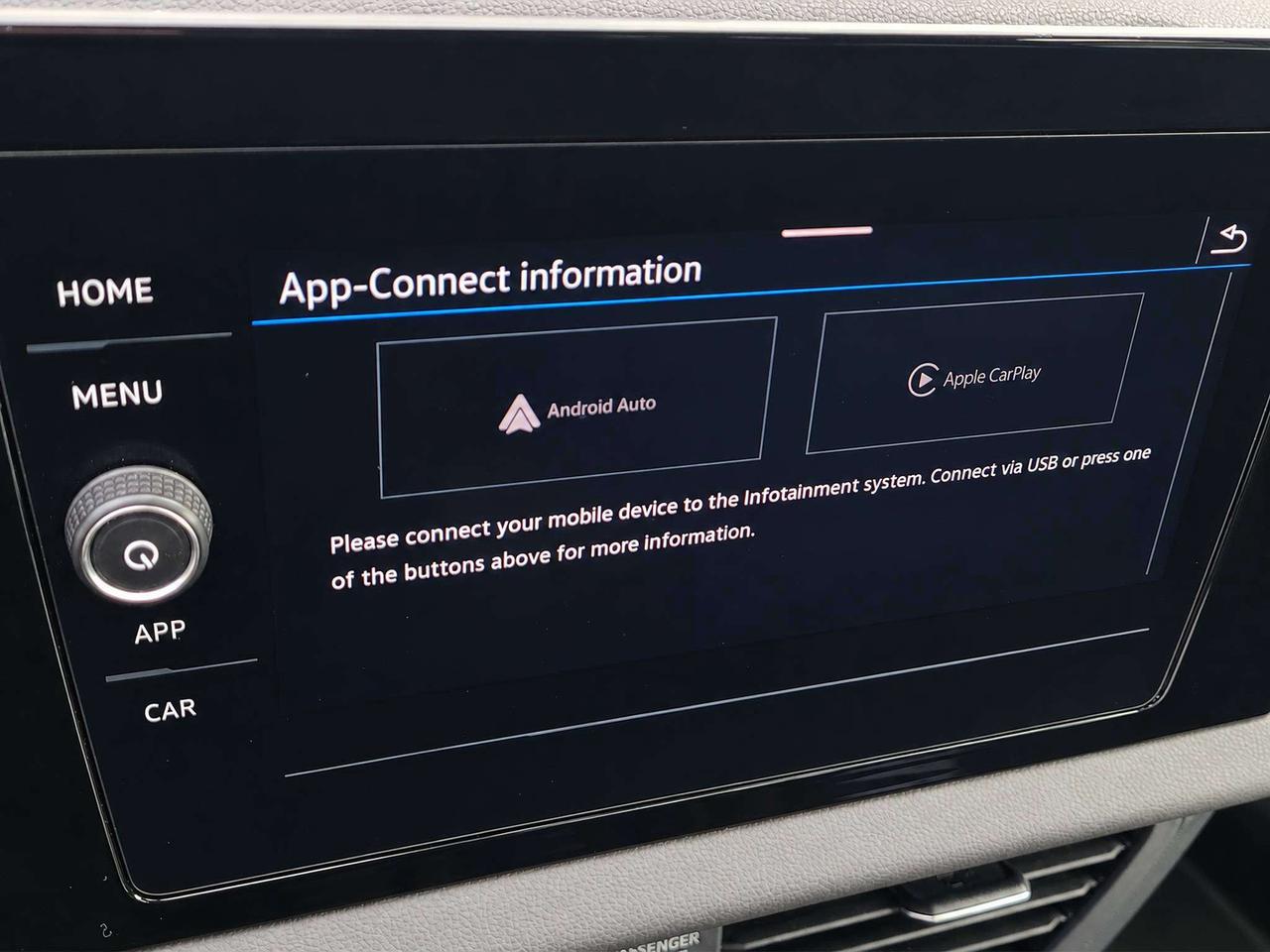 2025 Volkswagen Jetta TRENDLINE, HTD. SEATS, A/C, APPLE/ANDROID, 54K! Photo