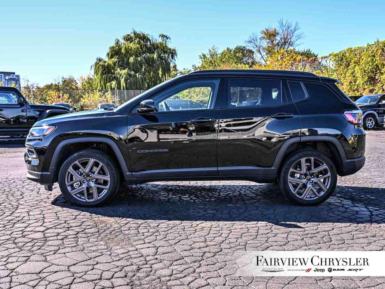 2026 Jeep Compass Limited 4x4 PANO ROOF   LEATHER   ALITUTDE PKG   DRIVER ASSIST   ALPINE SOUND   NAVIGATION Photo