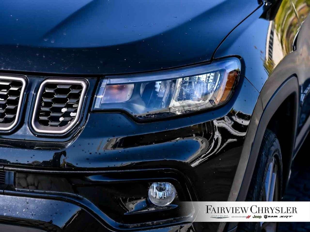 2026 Jeep Compass Limited 4x4 PANO ROOF   LEATHER   ALITUTDE PKG   DRIVER ASSIST   ALPINE SOUND   NAVIGATION Photo