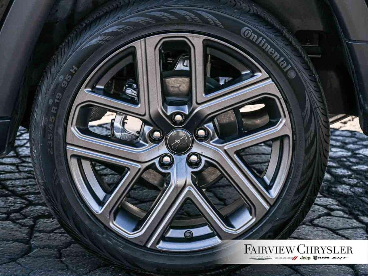 2026 Jeep Compass Limited 4x4 PANO ROOF   LEATHER   ALITUTDE PKG   DRIVER ASSIST   ALPINE SOUND   NAVIGATION Photo