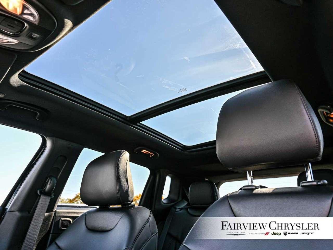 2026 Jeep Compass Limited 4x4 PANO ROOF   LEATHER   ALITUTDE PKG   DRIVER ASSIST   ALPINE SOUND   NAVIGATION Photo