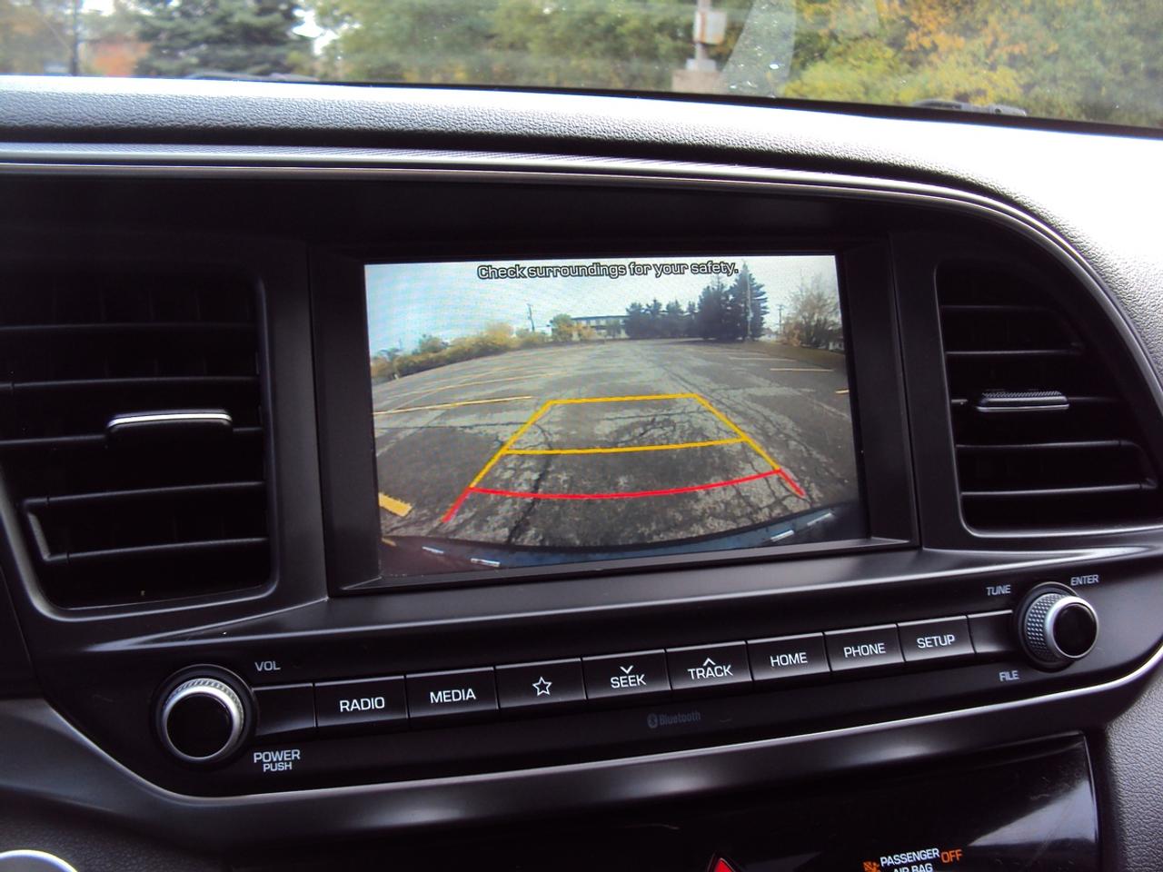 2020 Hyundai Elantra Preferred Photo