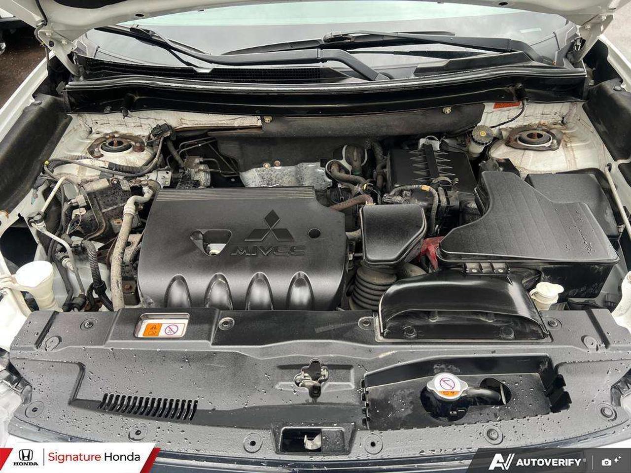 2018 Mitsubishi Outlander ES Photo