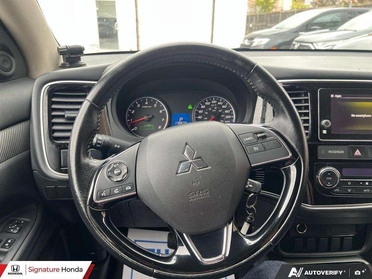 2018 Mitsubishi Outlander ES Photo