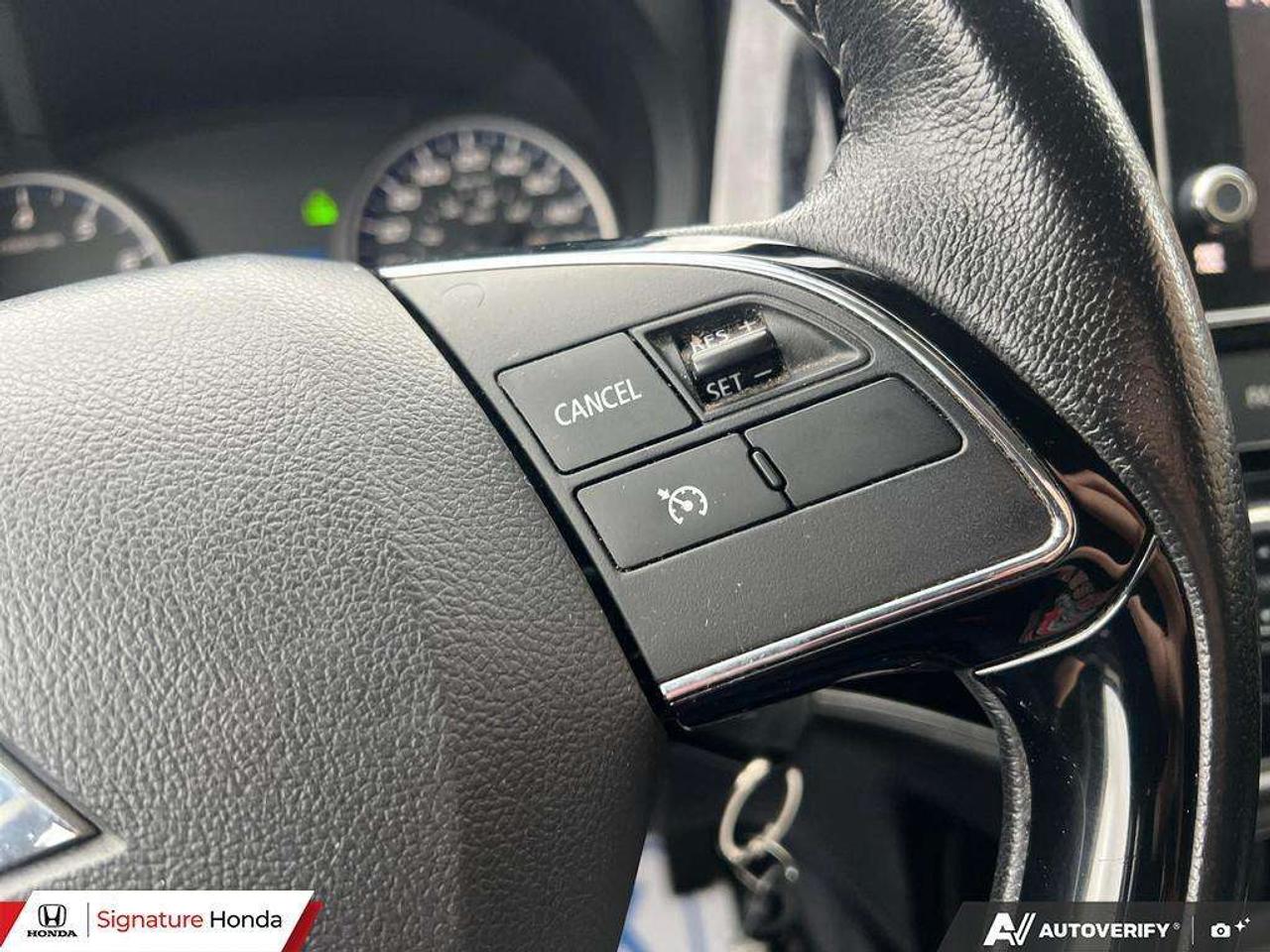 2018 Mitsubishi Outlander ES Photo