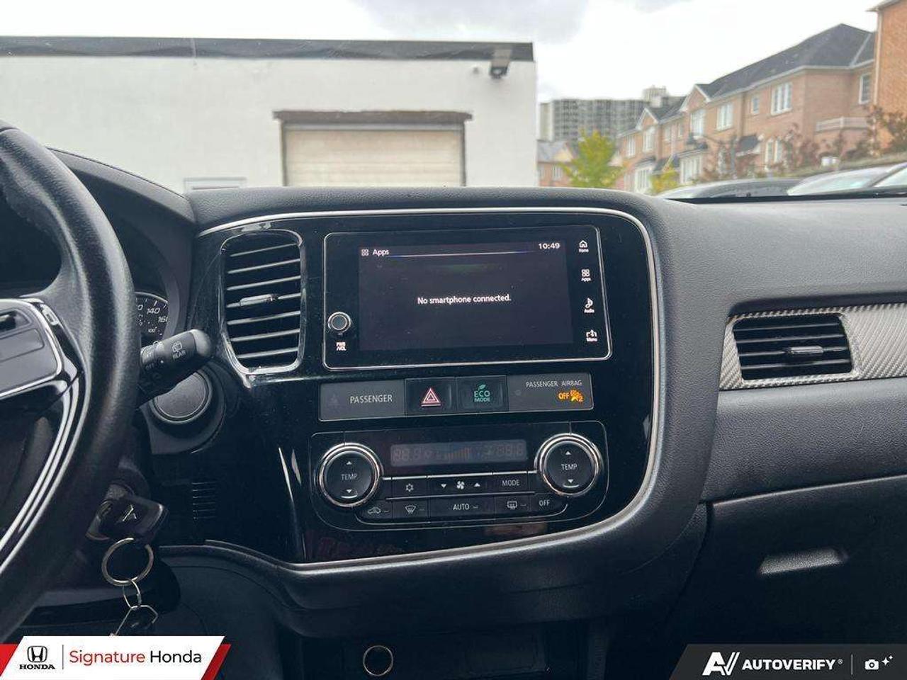 2018 Mitsubishi Outlander ES Photo