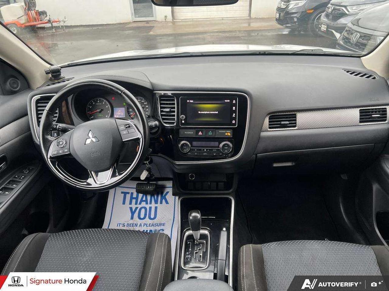 2018 Mitsubishi Outlander ES Photo