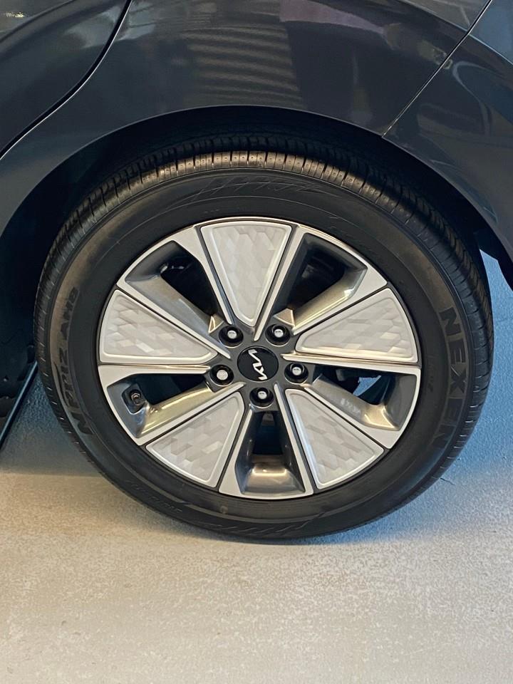 2022 Kia Soul EV EV Premium 4dr Hatchback Photo