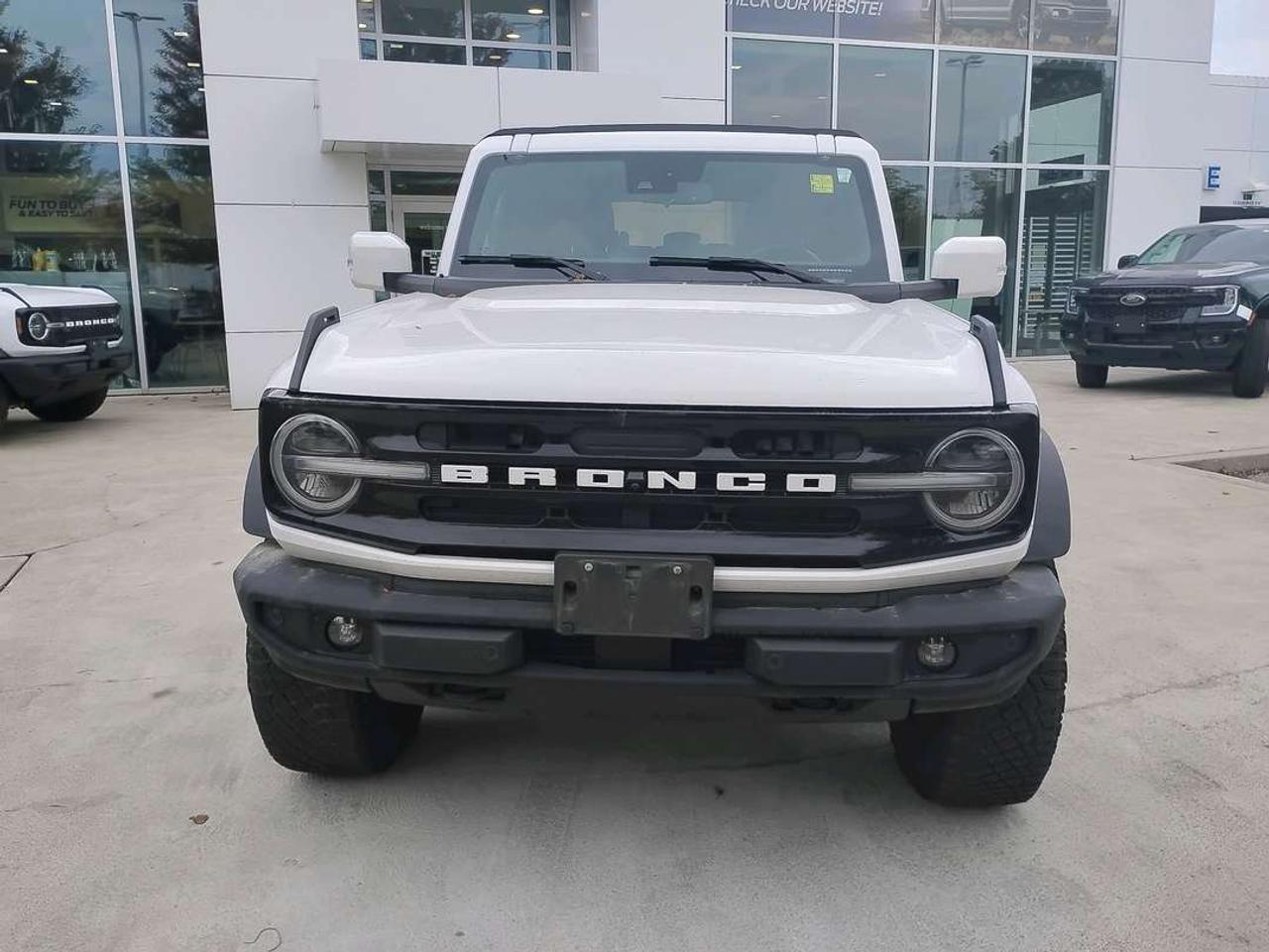 2021 Ford Bronco Outer Banks Photo2