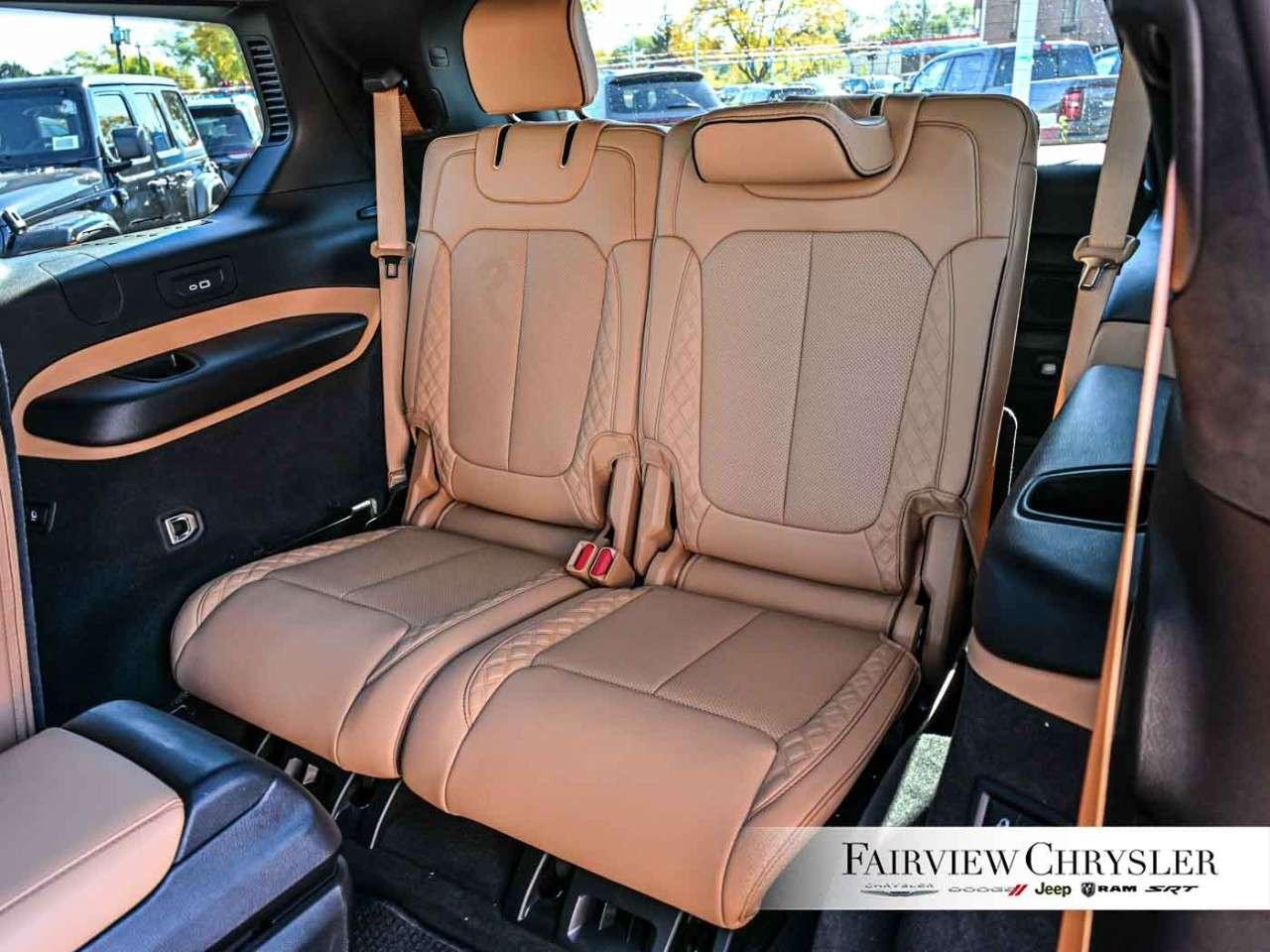 2025 Jeep Grand Cherokee Summit Reserve 4x4 RESERVE   PANO ROOF   LEATHER   HEADS UP DISPLAY   HANDS FREE DRIVE ASSIST   LUX GROUP Photo