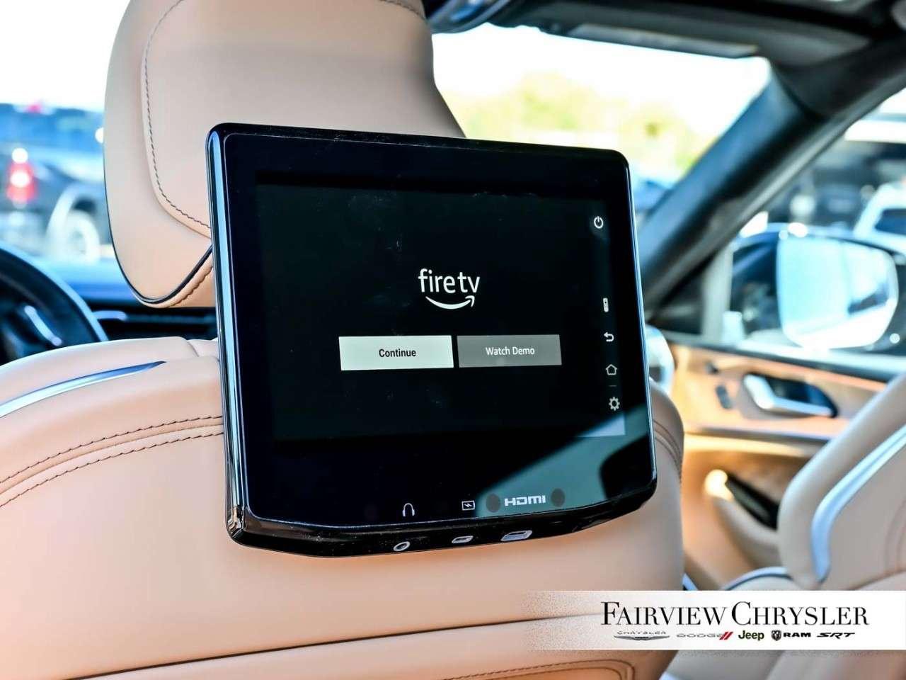2025 Jeep Grand Cherokee Summit Reserve 4x4 RESERVE   PANO ROOF   LEATHER   HEADS UP DISPLAY   HANDS FREE DRIVE ASSIST   LUX GROUP Photo