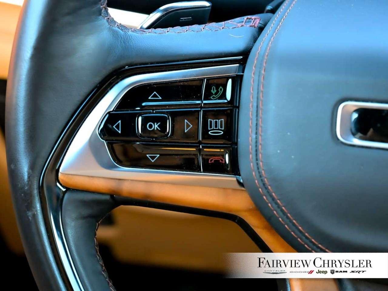 2025 Jeep Grand Cherokee Summit Reserve 4x4 RESERVE   PANO ROOF   LEATHER   HEADS UP DISPLAY   HANDS FREE DRIVE ASSIST   LUX GROUP Photo