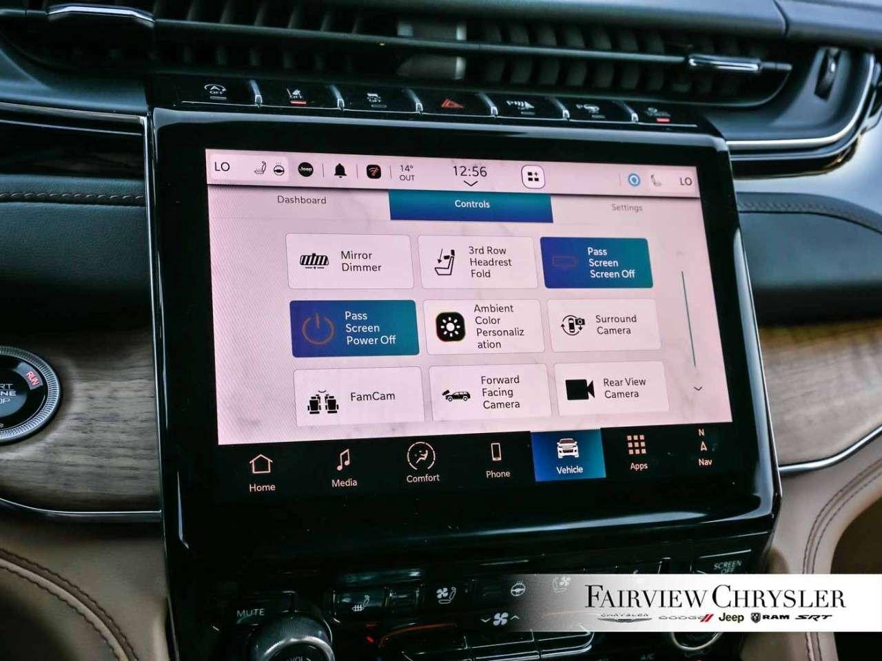 2025 Jeep Grand Cherokee Summit Reserve 4x4 RESERVE   PANO ROOF   LEATHER   HEADS UP DISPLAY   HANDS FREE DRIVE ASSIST   LUX GROUP Photo