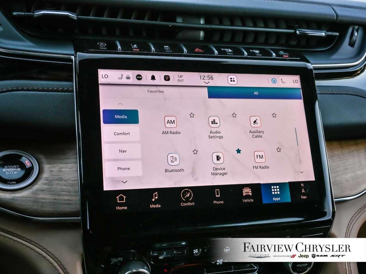 2025 Jeep Grand Cherokee Summit Reserve 4x4 RESERVE   PANO ROOF   LEATHER   HEADS UP DISPLAY   HANDS FREE DRIVE ASSIST   LUX GROUP Photo