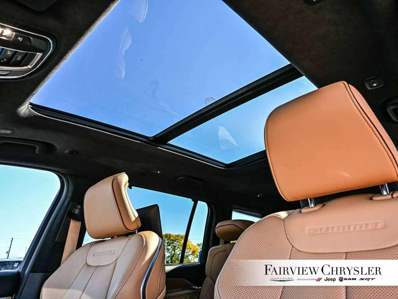 2025 Jeep Grand Cherokee Summit Reserve 4x4 RESERVE   PANO ROOF   LEATHER   HEADS UP DISPLAY   HANDS FREE DRIVE ASSIST   LUX GROUP Photo